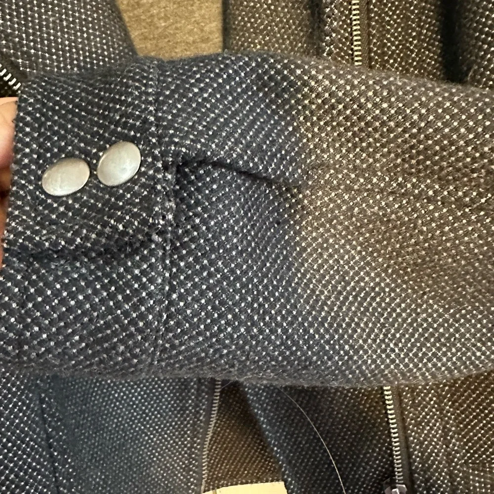 Anthropologie Cartonnier Gray Short Jacket with Faux Fur Trim. - Picture 6 of 11